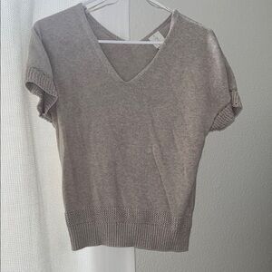 Gray V-Neck Short Sleeve Sweater